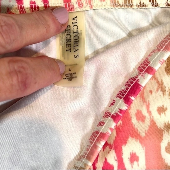 ⭐️Victoria’s Secret, Bikini Bottoms, Great Colors for Pairing Tops,EUC, Size Lg - Picture 9 of 9